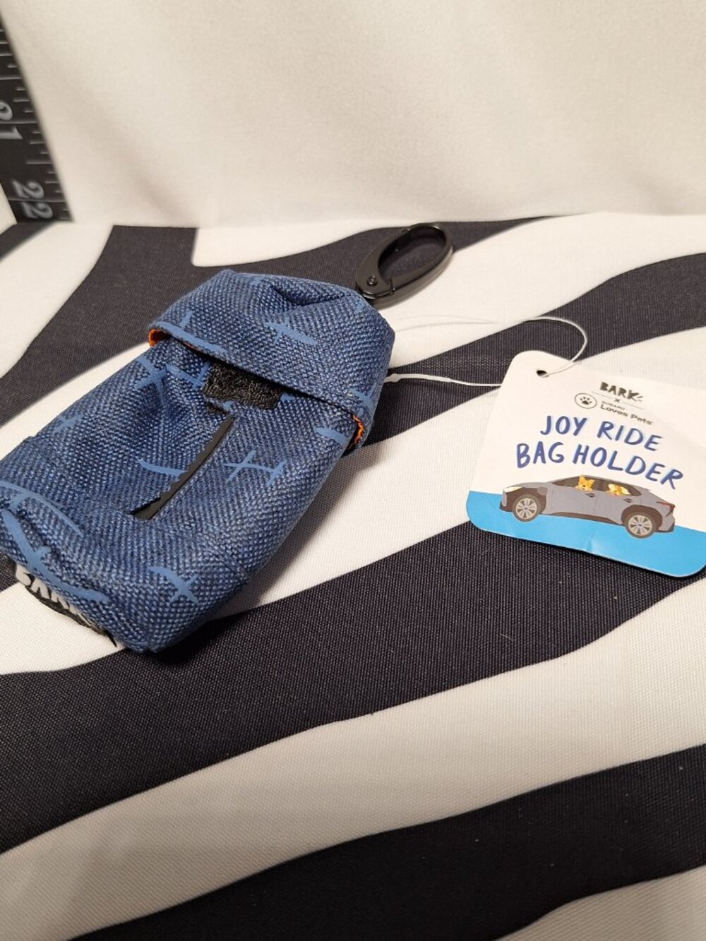 NWT Bark Tote with Leash, Travel Bowl, Bag Holder - Picture 9 of 12